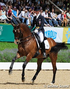 Veronique Henschen on Fontalero