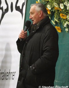 Klaus Balkenhol talking about training Trakehner Heuberger