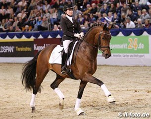 Annika Korte on Furst Larino (by Furst Romancier x Don Larino)