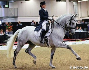 Back in Germany to train with Dorothee Schneider, Bernadette Pujals competed the Danish bred Heslegards Rolex who stays in Germany while Pujals commutes back and forth to Mexico.