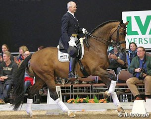 Hubertus Schmidt on the licensed stallion Florenciano (by Florencio)