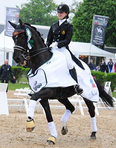 Laura Luyten and Dark Chocolate at the 2015 CDIO Saumur :: Photo © Herve Le Louarn