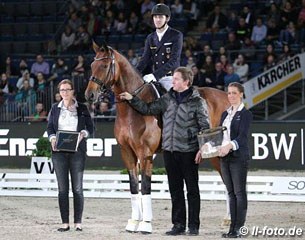 Sönke Rothenberger and Cosmo receive the 2015 Otto Lörke Prize at the 2015 CDI-W Stuttgart :: Photo © LL-foto