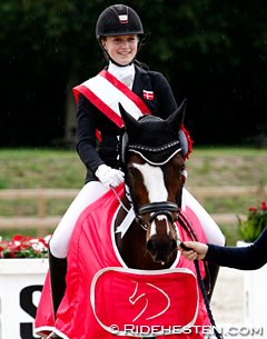 Sara van Deurs Petersen and Farbenfroh win the 2015 Danish Pony Championships :: Photo © Ridehesten