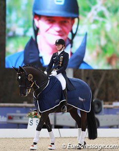 The CDI 3* Grand Prix Kur to Music was ridden in memory of the late French Grand Prix rider Serge Cantin who was based at the Domaine Equestre des Grands Pins. A video was shown on the jumbotron in his memory