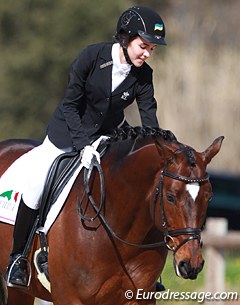 Anastasiya Pavelko pats Kasimir at the end of their ride