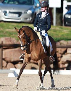 Nicole Verschoor on Orchid's Miss Yhelly