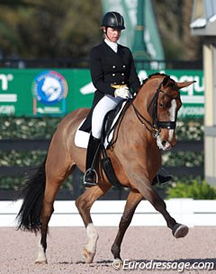 Silva Martin and Faye Woolf's Aesthete at the 2015 CDI Wellington :: Photo © Astrid Appels