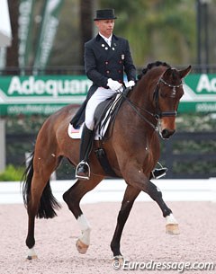 Steffen Peters and Rosamunde win the 3* Grand Prix at the 2015 CDI Wellington :: Photo © Astrid Appels
