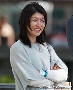 Akiko Yamazaki supporting team Steffen Peters-Rosamunde at the 2015 CDI 5* in Wellington, Florida :: Photo © Astrid Appels