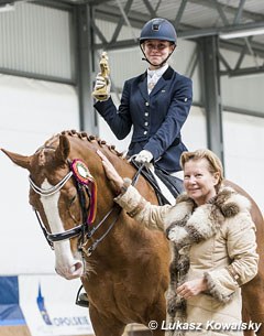 Polish junior Jagoda Dabrowska on Attack with Me with judge Maja Stukelj