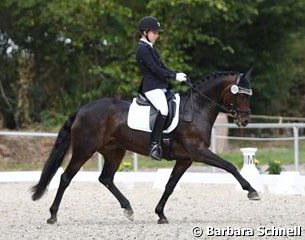 Eileen Henglein on the former German team pony Cinderella M at the 2010 German Pony Championships