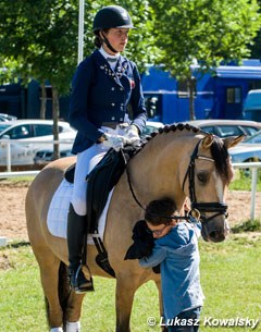 Cecilia Magni's FS Cascada getting hugged