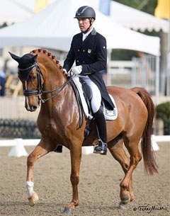 Guenter Seidel and Zero Gravity at the 2016 CDI-W Burbank :: Photo © Terri Miller