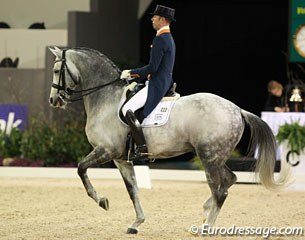 Hans Peter Minderhoud on the beautiful Zanardi (by Rubels x Avignon). The 12-year old grey geld spooked at the short side at A and gave his rider much to manage in the Grand prix