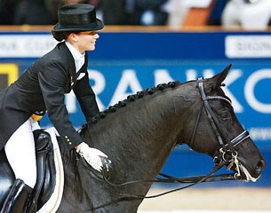 Kristina Bröring-Sprehe pats Desperados, the current 2016 Olympic team gold and individual bronze medal winner
