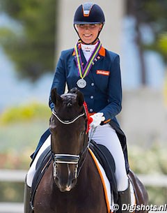 Diana van de Bovenkamp wins team silver at the 2016 European Junior Riders Championships :: Photo © Digishots