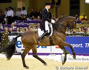 Jan Dirk Giesselmann and Real Dancer win the Kur to Music at the 2016 CDI Frankfurt :: Photo © Barbara Schnell