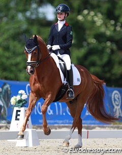 Julia Barbian on Der Kleine König