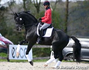 Laura Tomlinson on Capri Sonne JR