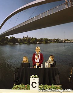 Judge working at the 2016 CDI Maastricht :: Photo © Astrid Appels