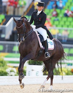 Anna Kasprzak and Donnperignon executing a flying change  :: Photo © Astrid Appels