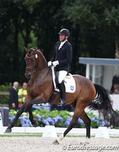 Heiner Schiergen on Damon's Classic (by Damon Hill x Lauries Crusador xx). Schiergen competed the full brother Daley Thompson in the 7-year old World Championship