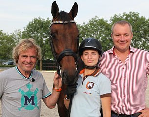 Sjef Janssen with VIAN Group rider Inna Logutenkova and director Mykhaylo Parkhomchuk