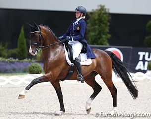 Belgian Laurence Roos and Fil Rouge (by Stedinger)