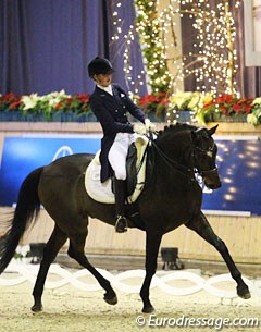 Ninya Wingender on Royal Flasky Jack