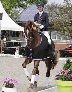 Sina Aringer and AC-DC win the 5-year old division at the 2017 Holtkämper Dressage Days Bundeschampionate qualifier