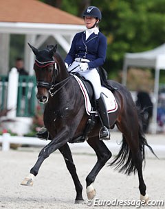 Belgian Sophie Baetens-Van Lent on the 10-year old KWPN bred Captain Jack (by Rubiquil x Don Romantic)