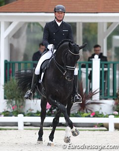 Patrick van der Meer on the Kruininger family's 10-year old KWPN stallion Chinook (by Vivaldi out of Sarita)