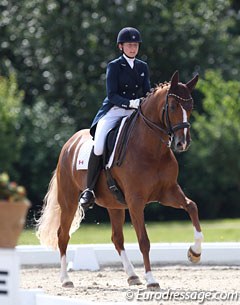 Vanessa Creech-Terauds on Fleur de Lis L