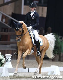 Amanda Barnestam Olsson on Jarno :: Photo © Astrid Appels