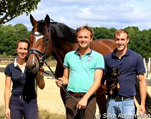 Lolita de Flores, Julien Vincent with the home bred Grey Highness (by Grey Flanell x His Highness) and Maxime Ruault with dachshund Ilou
