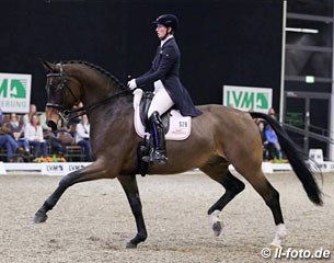 Anabel Balkenhol and Crystal Friendship at the 2017 CDN Munster Indoor :: Photo © LL-foto