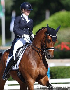 Jill Huybregts on Zamacho Z