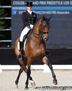 Alexandra Barbançon Mestre on Bolero