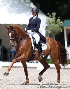 Stephanie de Frel on Beach Boy