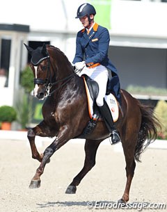 Diederik van Silfhout is trying for a team spot on his new GP ride Four Seasons, but Emmelie Scholtens and Apache bested his score by winning the 3* Grand Prix the next day. All will be decided after the Dutch Nationals