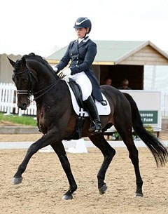 Cara Sweeney and the 2005 Bundeschampion Trakehner Kaiserdom at the 2017 CDN Somerford