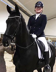 Sanne van der Pols and Excellentie won the first Children's pilot test at the 2017 CDN Vragender :: Photo © Van Baalen