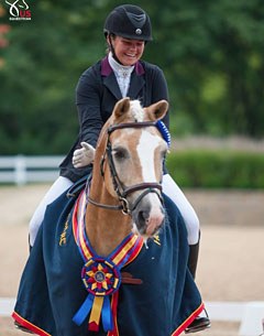 Suzannah Rogers and Adrenaline Rush SBF win the 2017 U.S. Pony Championships :: Photo © Sue Stickle