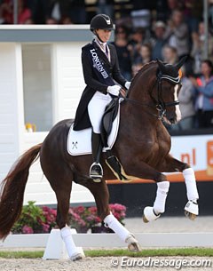 Kirsten Brouwer and Sultan des Paluds in their lap of honour