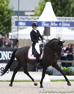 Louise Lind on Trine Lind's Danish gelding Jubi's Tenacity (by Temptation x Don Schufro). The walk was a real highlight but in trot and canter, the black lacks suppleness and carrying power which can be developed over time