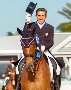 Performance Farm’s Dr. Cesar Parra is pleased to bring the 2017 U.S. Festival of Champions home to viewers by sponsoring the USEF Networks live stream of the event :: Photo © Nuno Vicente