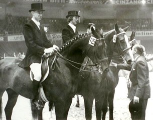 Angelika Fromming (née Jucho) finishing second on Brokat behind Reiner Klimke on Arcadius