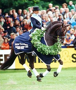 Karin Rehbein and Donnerhall win the 1998 Hamburg Dressage Derby :: Photo © Ernst