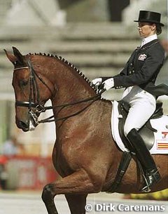 Gonnelien Rothenberger-Gordijn on Dondolo at the 1998 World Equestrian Games